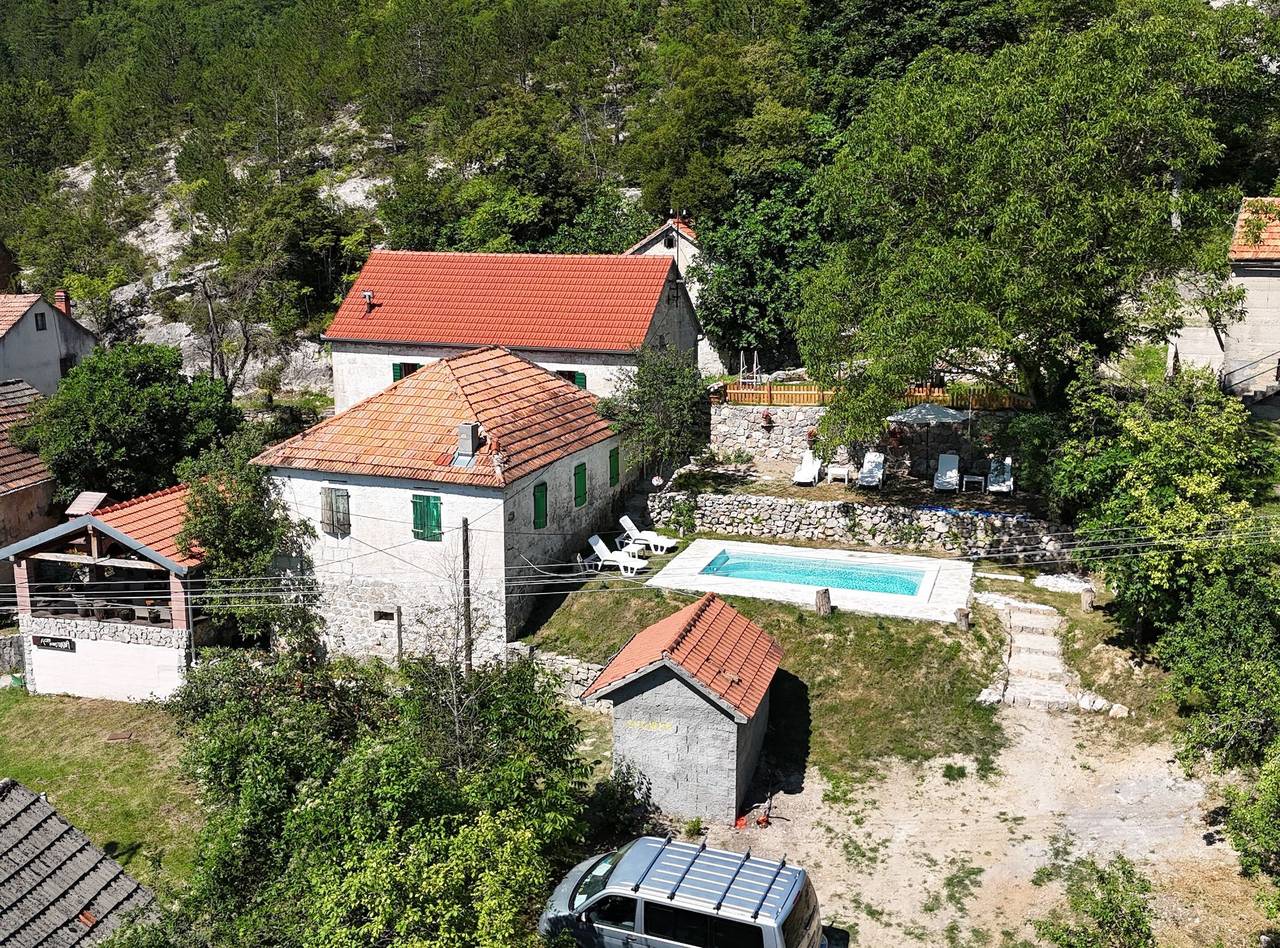 Smještaj Za Odmor za 6 Osobe u Sinj, Splitsko-dalmatinska županija