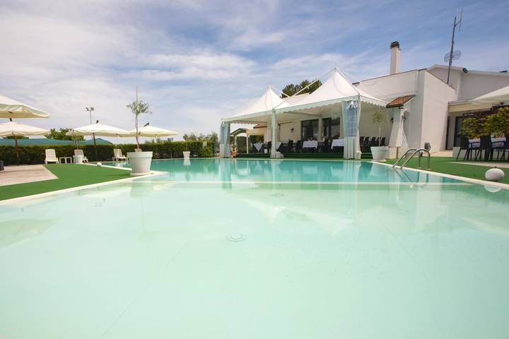 Appartamento per 2 persone, con Terrazza e Giardino nonché Piscina per bambini e Piscina a Corropoli