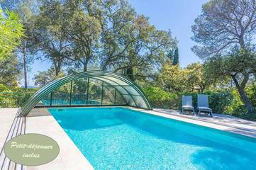 Chambre d’hôte pour 2 personnes, avec vue ainsi que piscine et jardin à Saint-Raphaël