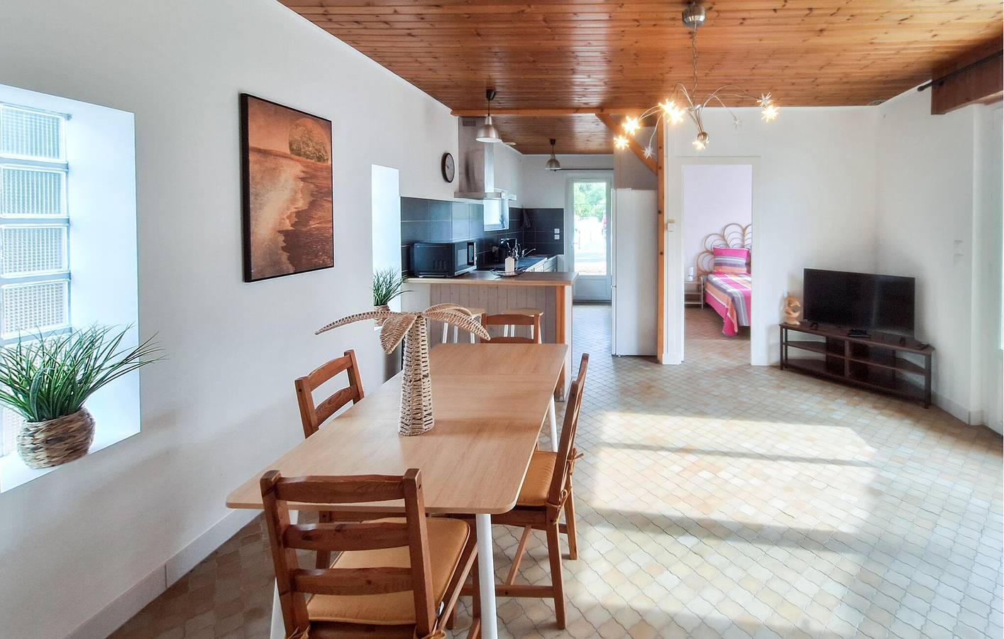 Encantador apartamento de 1 dormitorio: a 500 m de la playa, con wifi y aparcamiento incluidos in Vendays-Montalivet, Parque natural regional del Médoc
