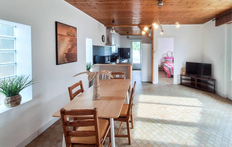 Encantador apartamento de 1 dormitorio: a 500 m de la playa, con wifi y aparcamiento incluidos in Vendays-Montalivet, Parque natural regional del Médoc
