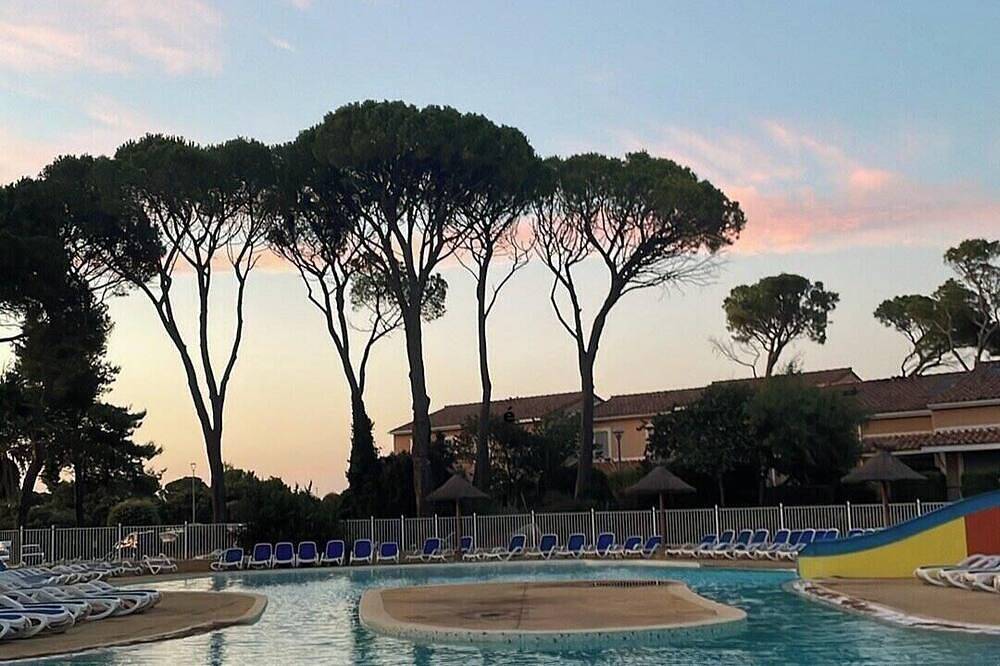 Villa climatisée offrant une vue exceptionnelle sur les 3 moulins in Calvisson, Côte méditerranéenne (France)