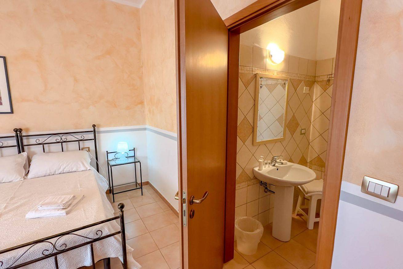 Su Recreu 'E Mare 201- Triple room in Bosa Marina, Planargia