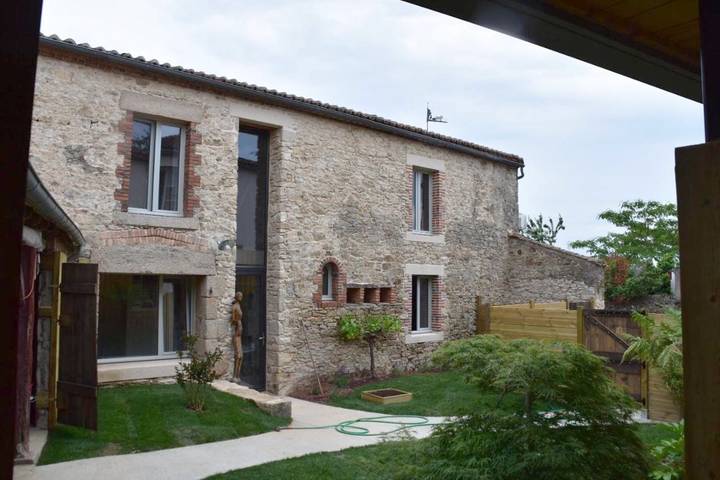 Chambre d’hôte pour 2 personnes, avec Terrasse et Jardin à Les Epesses