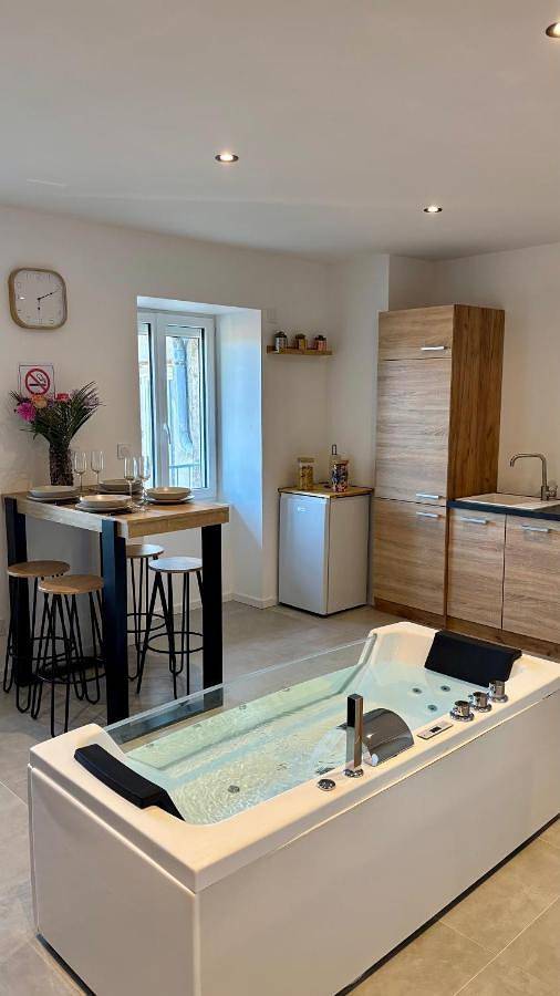 Appartement de vacances pour 4 personnes, avec Jacuzzi et Vue