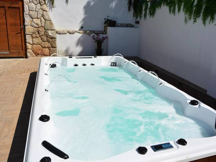 Chalet para 10 personas, con Balcón y Terraza además de Jacuzzi y Jardín en Provincia de Barcelona - 4