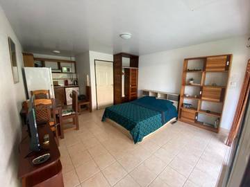 Gîte pour 2 personnes, avec terrasse et jardin à Cayenne