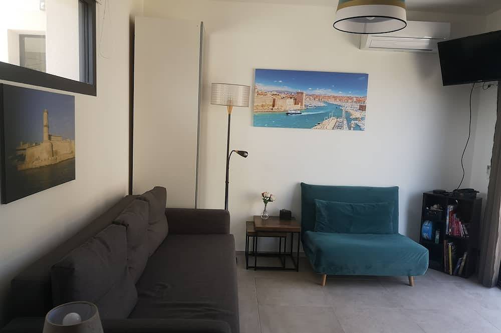 Entire apartment, Comfortable studio for 3 people in Les Pennes-Mirabeau, Aix-en-Provence region