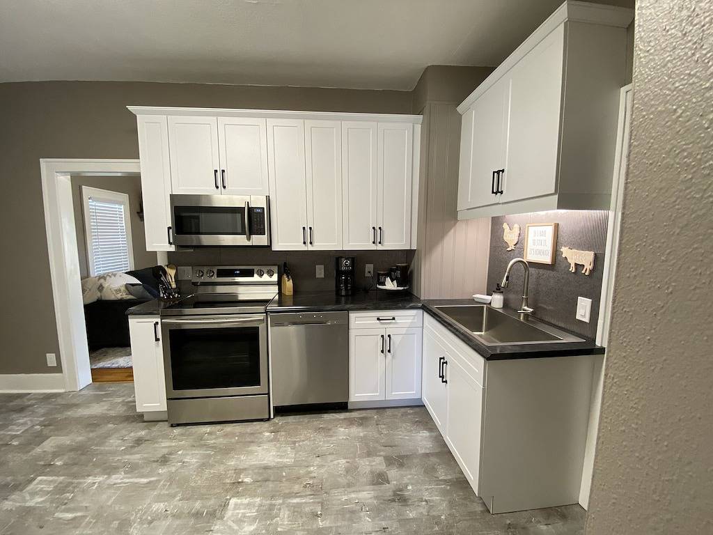 Quiet Small Town Stay in Rush County