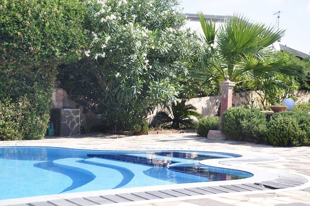 Panoramic villa with swimming pool, facing the sea in Arbus (Municipality), Campidano di Terralba