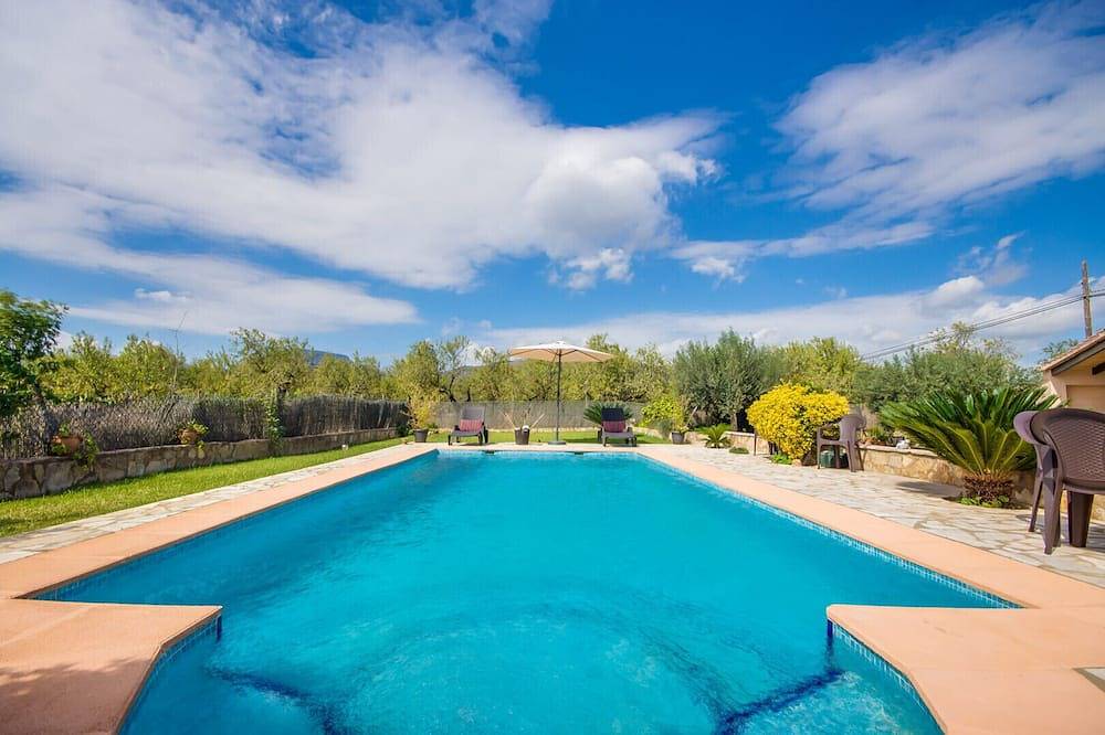 Rural finca with pool Casa de Puri in Mallorca in Lloseta, Majorca Center