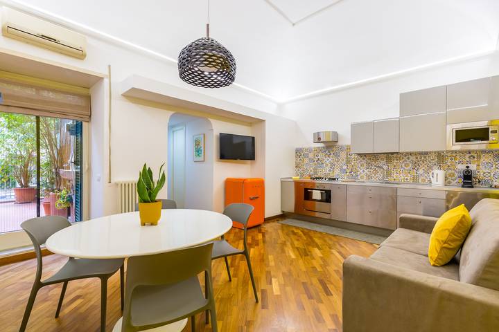 Loft per 5 persone, con Terrazza a Napoli