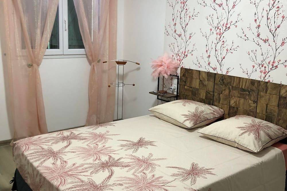 Appartement entier, L’ensoleillade du Pont du Gard !  Appartement avec piscine in Vers-Pont-du-Gard, Région de Nîmes