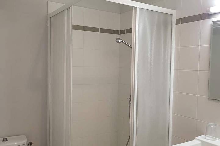 Private Villa, Schlafmöglichkeiten für 8, privater Pool, A / C, Free Wifi in Chalais (Charente), Charente