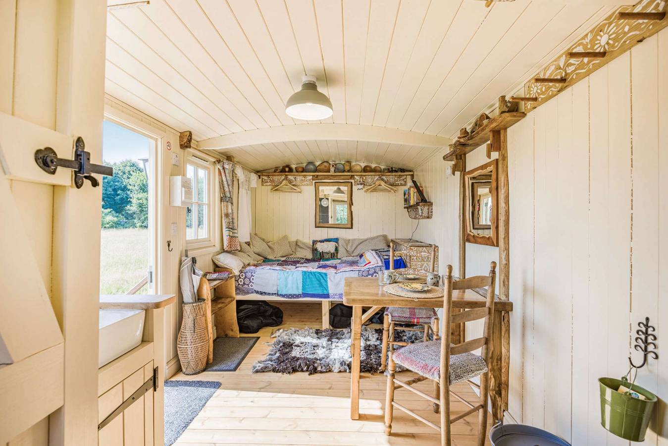 Littlestock Shepherds Hut in Oxfordshire