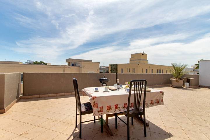 Hel lejlighed, Apartment 'La Mansarda - Terrazze Relax A Due' with Balcony, Wi-Fi and Air Conditioning in Cellamare, Bari Provinsen
