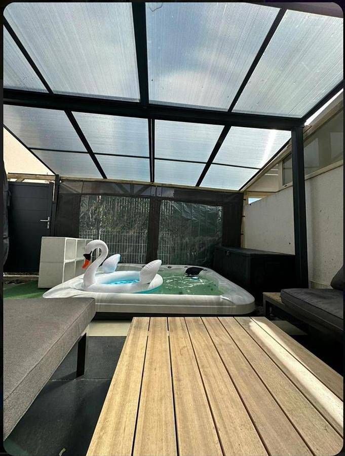 Gîte pour 4 personnes, avec terrasse et jacuzzi dans Le Fief-Sauvin - 2