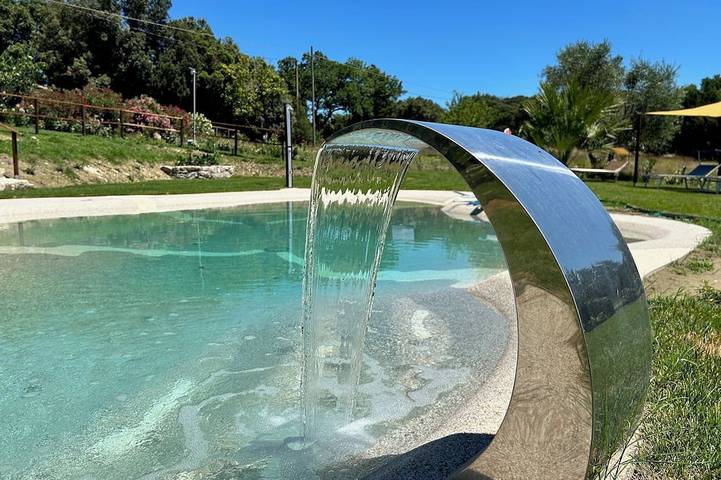 Ferienwohnung für 8 Personen, mit Pool und Whirlpool sowie Garten - 1