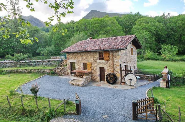 Gîte pour 6 personnes, avec Jardin