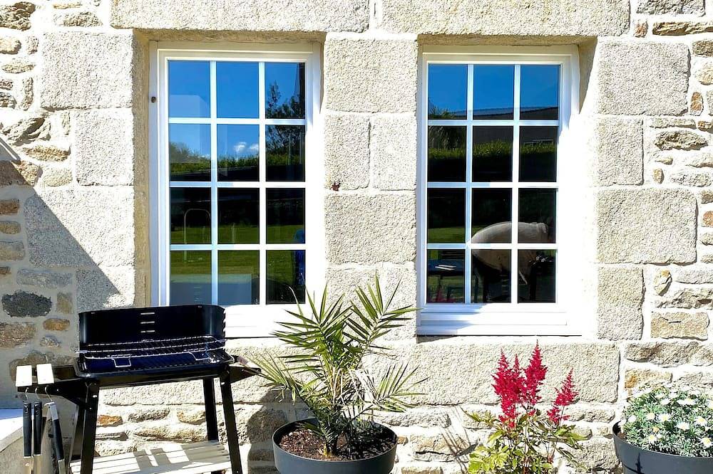 Newly renovated typical Breton vacation home close to the sea in Roscoff, Ceinture Dorée