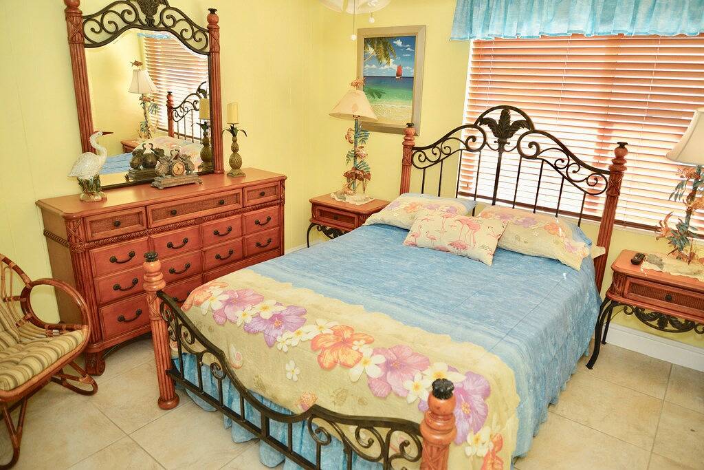 Duplex In Duck Key, 2 Bedroom/2 Bath, W/Private 90' Dock, Trailer Storage in Duck Key, Monroe County