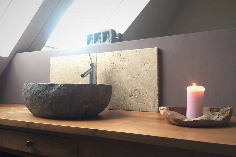 Ganze Wohnung, Wunderschöne helle Terrassen Wohnung am Wald 15 min in köln. in Bergisch Gladbach, Rheinisch-Bergischer Kreis