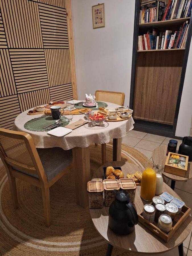 Chambre d’hôte pour 2 personnes, avec Jacuzzi et Terrasse ainsi que Jardin et Piscine dans le Gers - 2