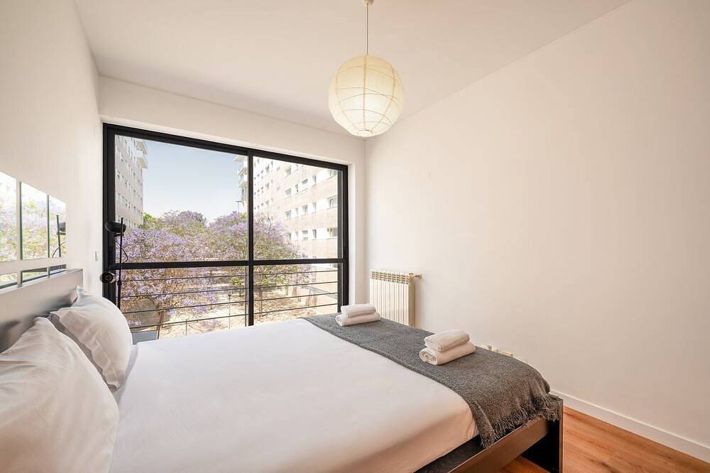 Holiday apartment in Lisbon from £185 per night