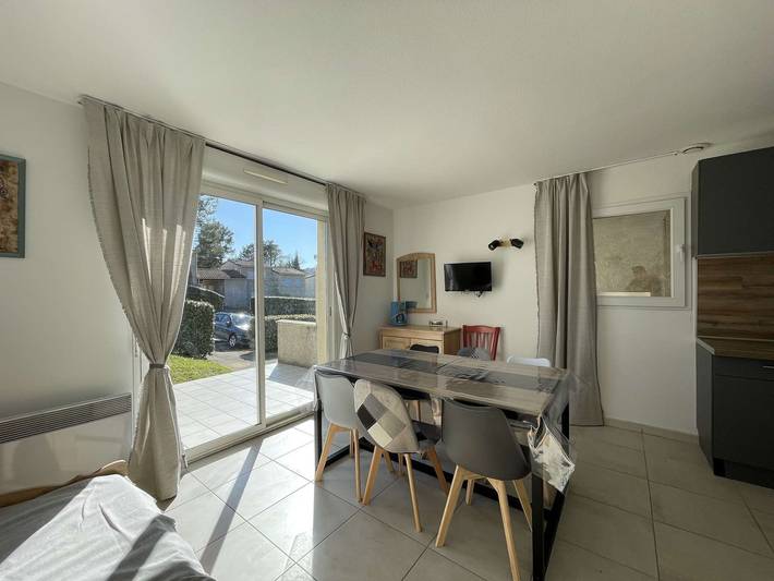 Maison de vacances pour 6 personnes, avec Terrasse et Piscine à Salavas