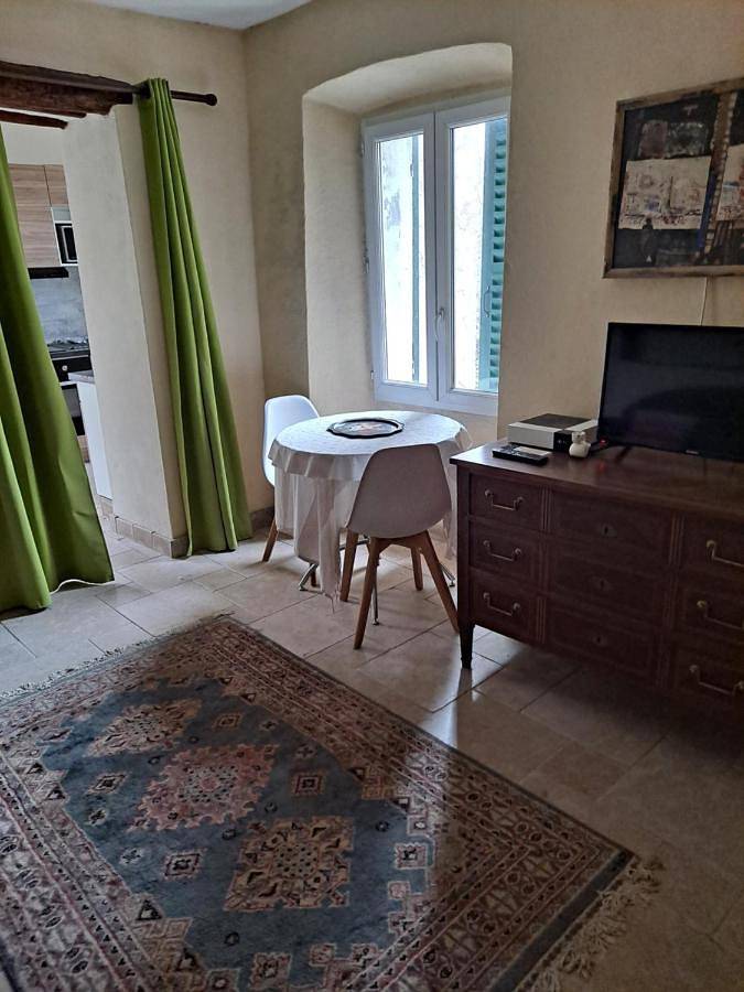 Appartement de vacances pour 2 personnes, avec jardin ainsi que vue et terrasse
