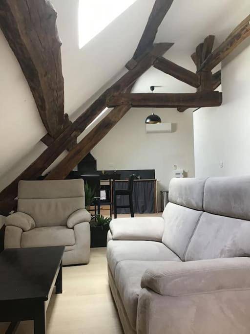 Gîte pour 2 personnes, avec Jardin et Vue à Vandenesse-en-Auxois