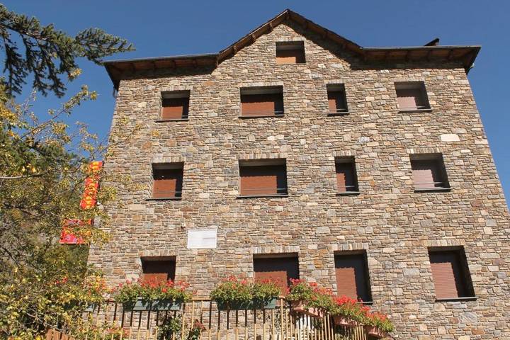 Location de vacances pour 6 personnes, avec vue et terrasse, animaux acceptés en Andorre