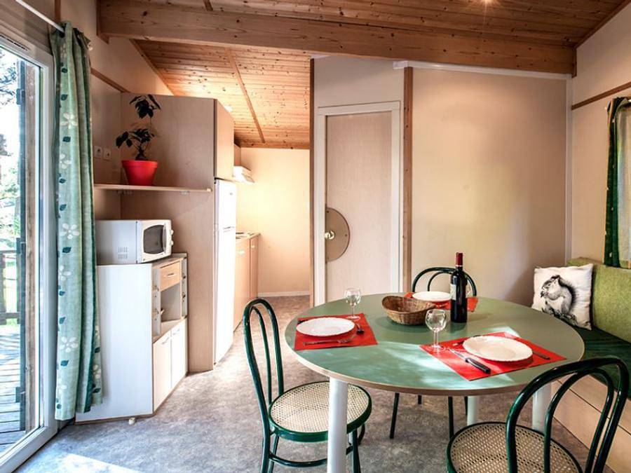 Camping du Lac d'Aydat - Chalet 4 personas - Ballario 4P in Aydat, Parque Natural Regional Volcans d'Auvergne