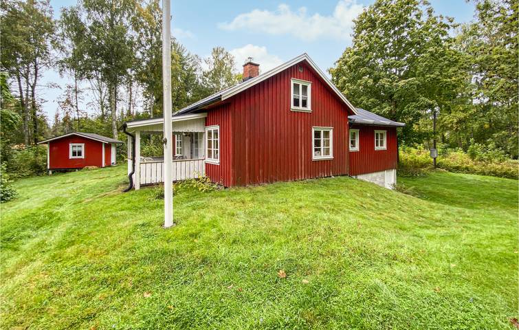 Hus för 6 Personer med trädgård in Värmland