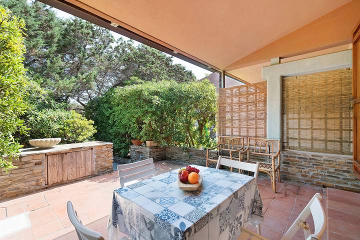 Ferienhaus 'Summer House La Pelosa' mit privater Terrasse und Gemeinschaftsgarten in La Pelosa, Stintino