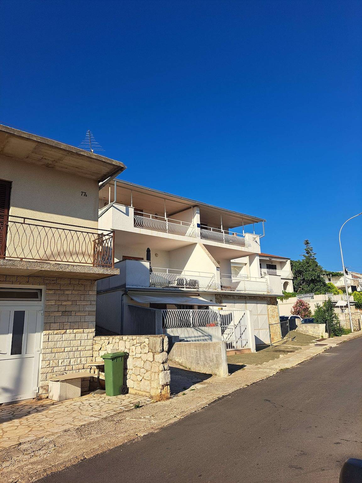 Ganze Wohnung, 2-Zimmer-Ferienwohnung mit Terrasse und Meerblick Selce, Crikvenica A-23193-a in Selce, Primorje-Gorski Kotar