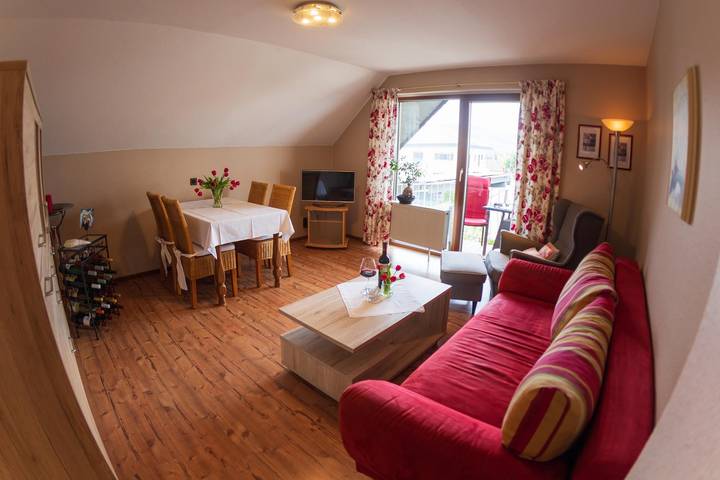 Ferienwohnung für 3 Personen, mit Garten und Terrasse sowie Ausblick in Kröv - 2