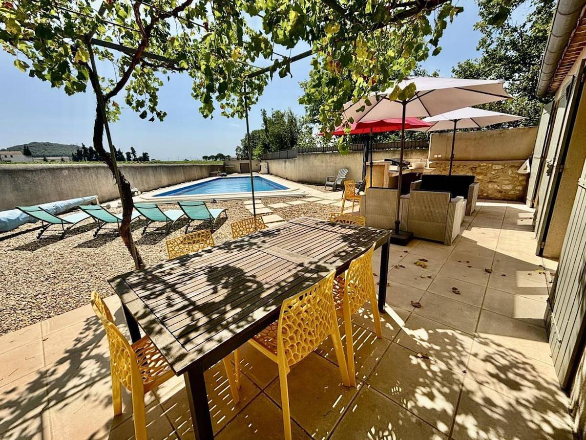 Three-Bedroom Villa in Gigondas, Vaucluse