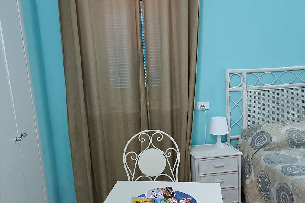 Double room with aircon, bathroom in the center of Tropea Calabria in Tropea, Provincie Vibo Valentia