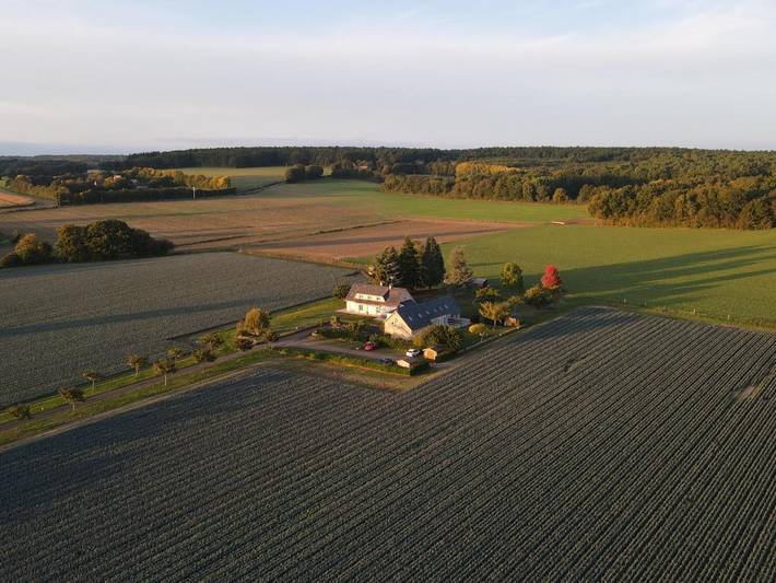 Location de vacances pour 12 personnes, avec vue et jardin à Challes - 2