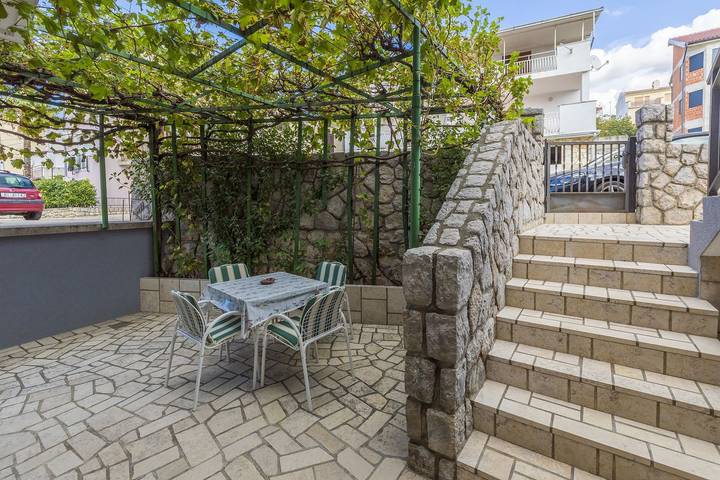 Ferienwohnung für 2 Personen, mit Terrasse, kinderfreundlich in Selce - 2