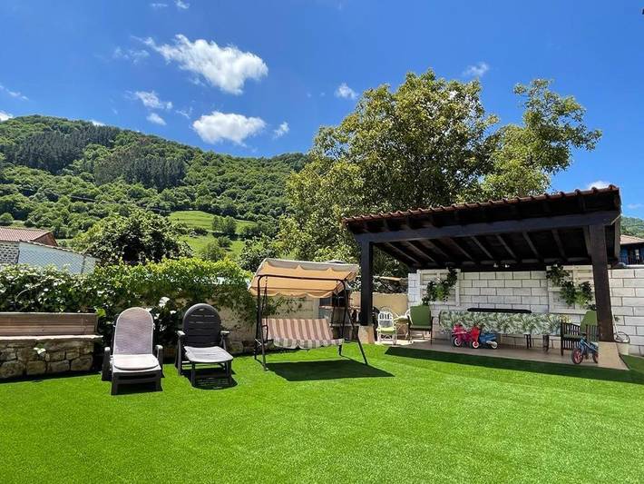 Location de vacances pour 7 personnes, avec Balcon et Terrasse ainsi que Jardin et Vue à Cieza