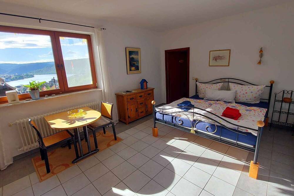 Ganze Wohnung, Ferienwohnung mit Garten, Terrasse und Grill in Kamp-Bornhofen, Mittelrhein