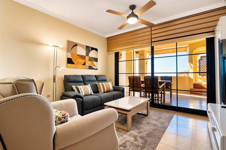 Apartamento entero, Apartamento 'Villa Gadea 2-6' con vistas al mar, piscina comunitaria y Wi-Fi in Playa de L'Olla, Altea
