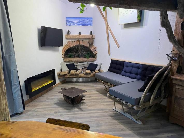 Gîte pour 3 personnes, avec vue, animaux acceptés à Tarascon-sur-Ariège - 3