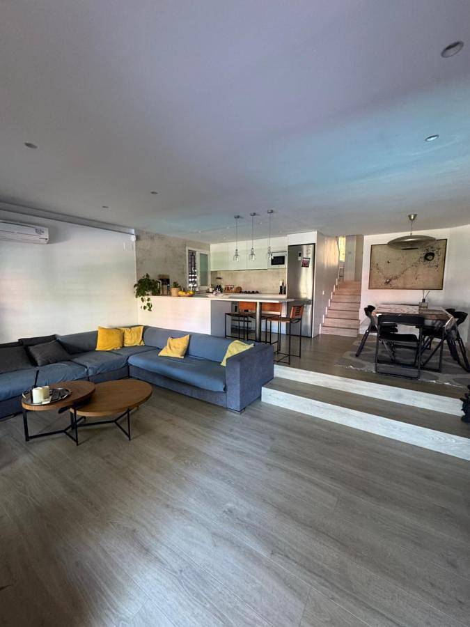 Apartament wakacyjny dla 6 osób, z basen i widok oraz ogród, Dla rodziny w Castelldefels