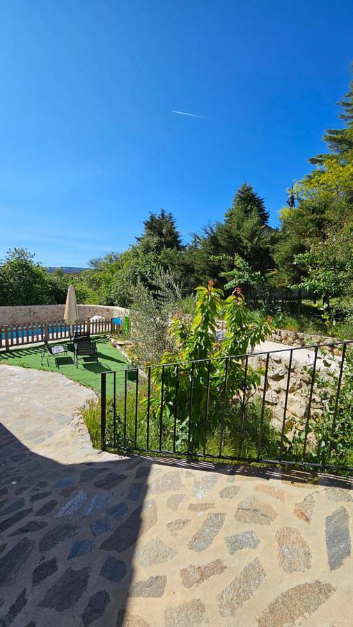 Casa rural para 5 personas, con jardín además de piscina y vistas, Se admiten mascotas en Sierra de Segura - 2