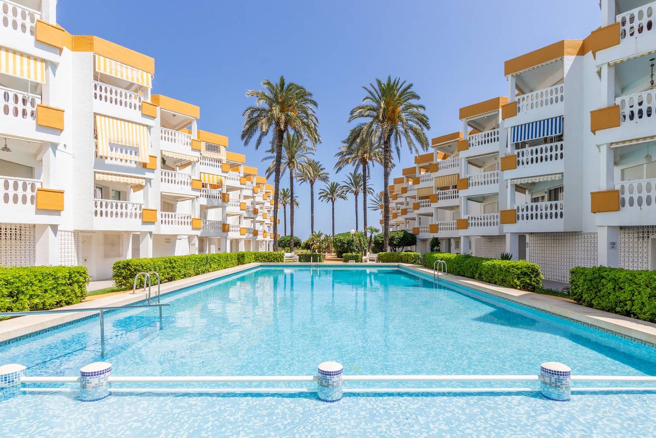 Holiday Rental for 4 People in Platja de les Marines (El Palmar), Dénia