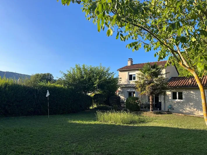Casa de vacaciones para 6 personas, con terraza además de vistas y jardín - 1