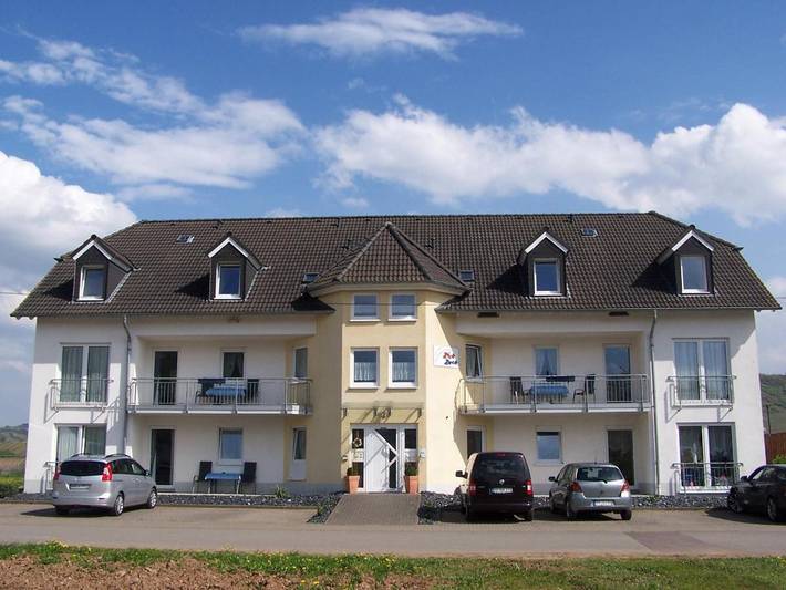 Ferienwohnung für 5 Personen, mit Balkon und Garten sowie Ausblick